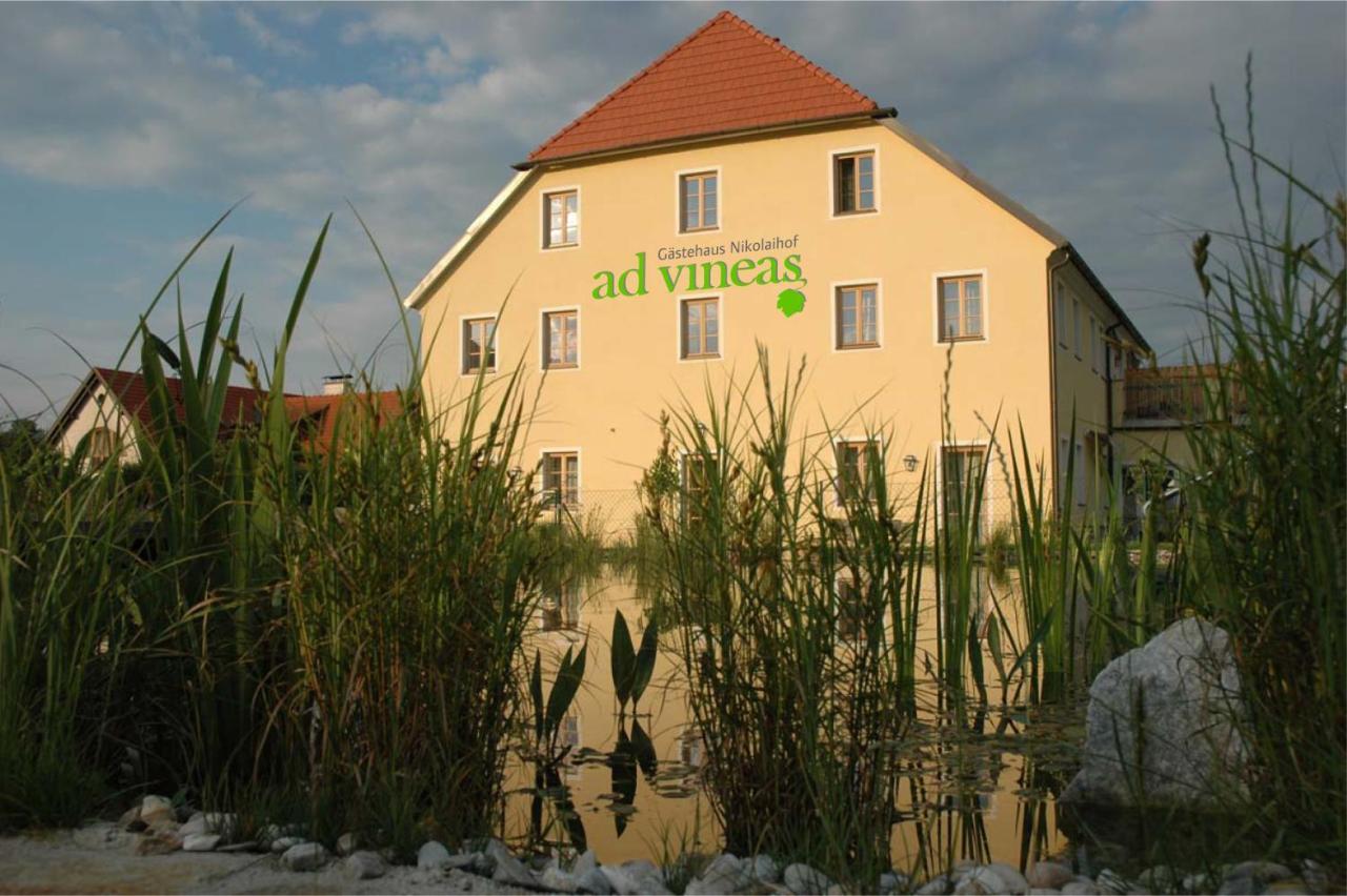 Ad Vineas Gastehaus Nikolaihof-Hotel Garni Mautern Exterior photo